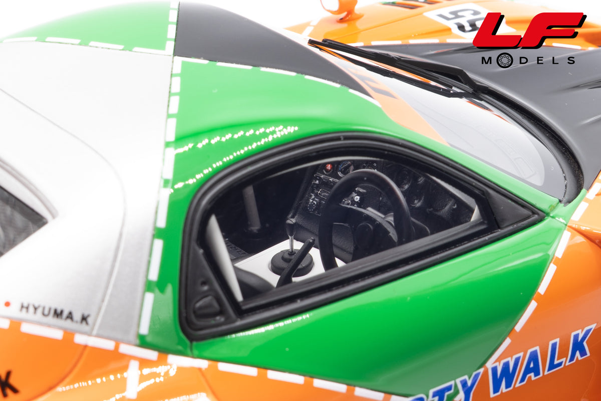 modellino mazda rx7 livrea 787b gt spirit 1:18 GT568 vista interni