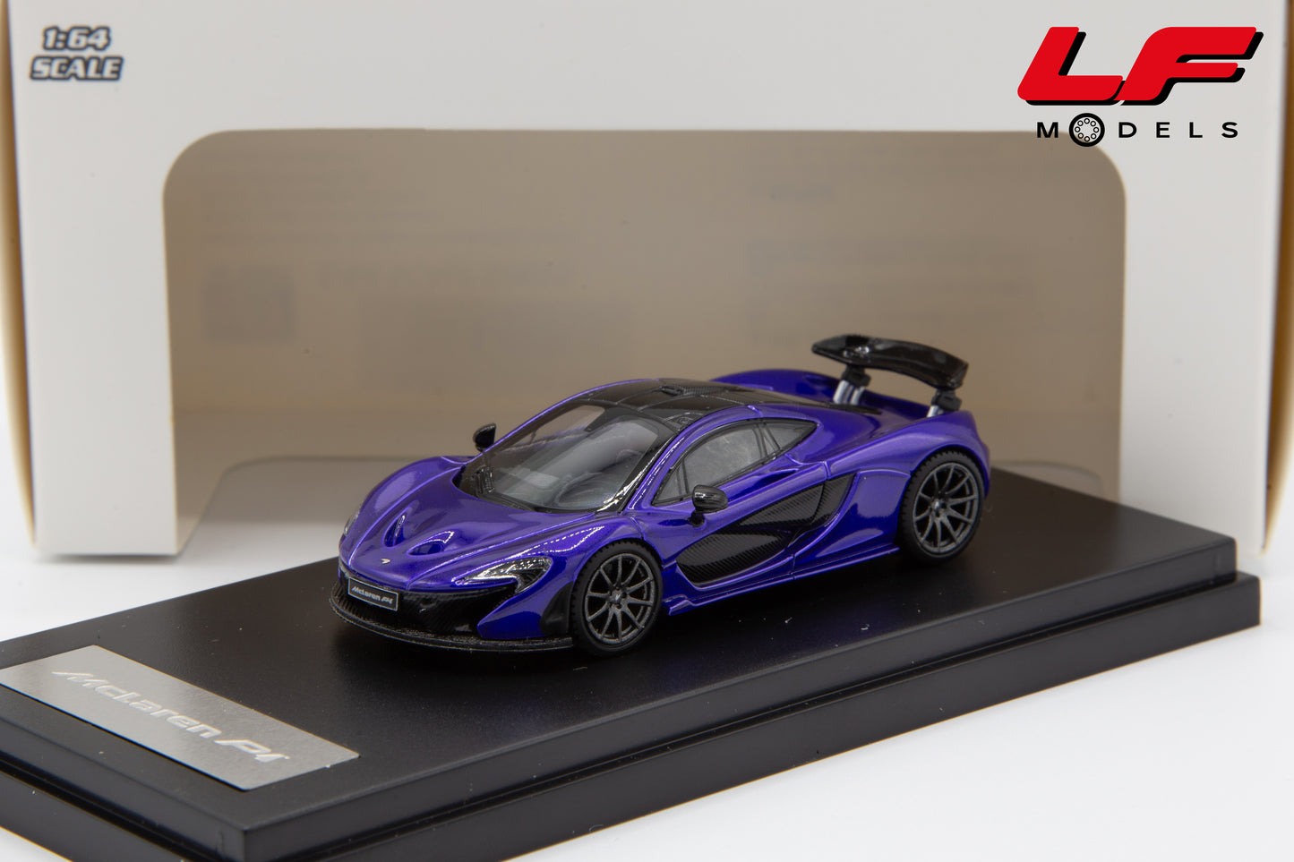 modellino mclaren p1 lcd 1:64