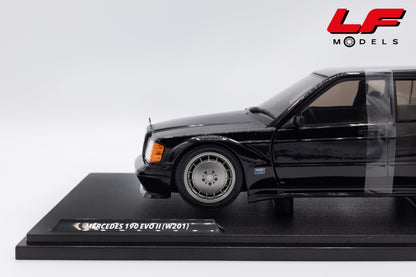 modellino mercedes 190 evo2 nero solido 1:18 1801012 vista cerchio