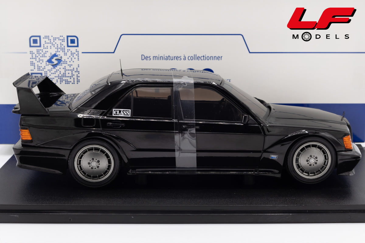 modellino mercedes 190 evo2 nero solido 1:18 1801012 vista laterale