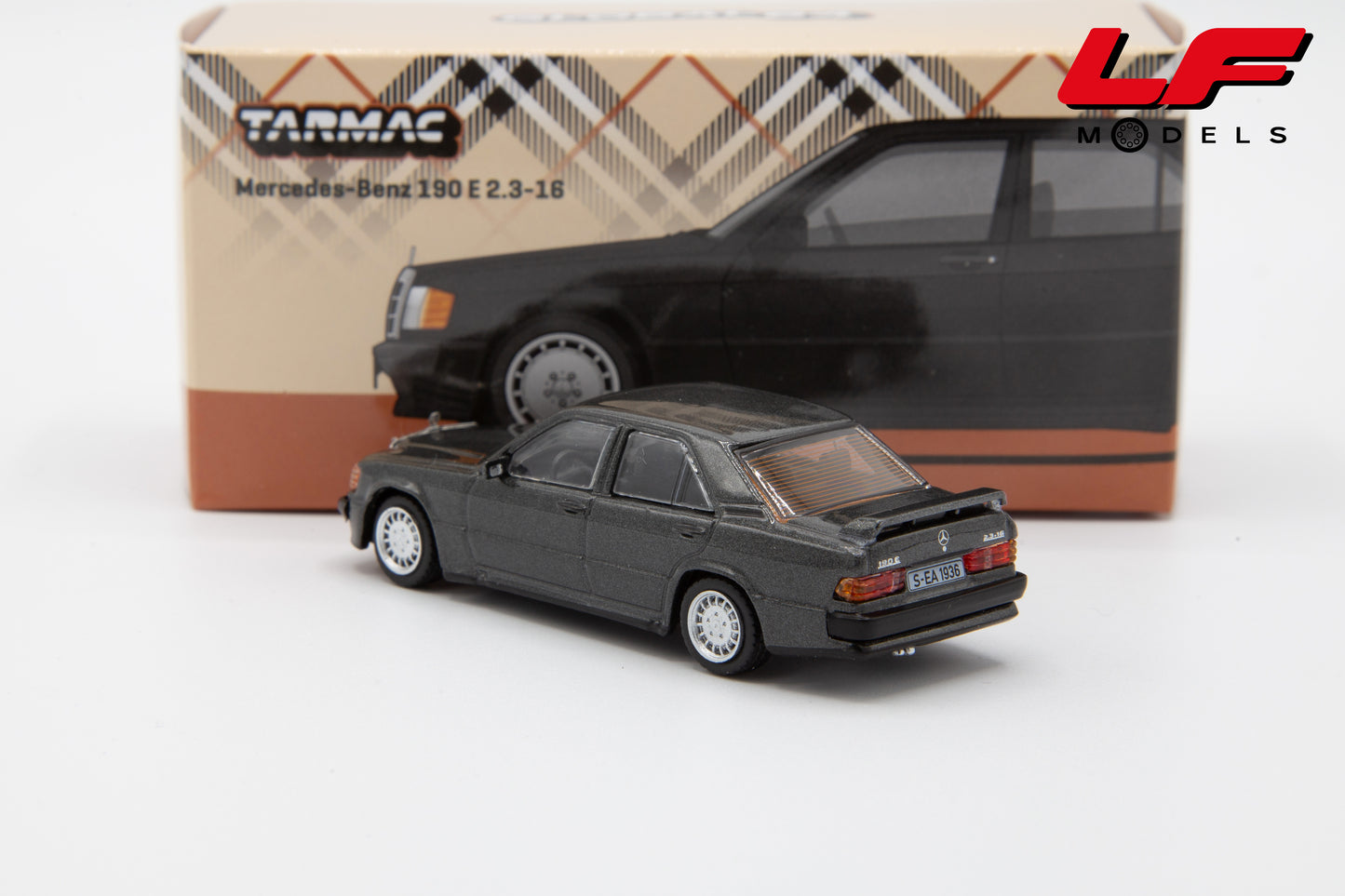 modellino mercedes 190 tarmac 1:64 posteriore