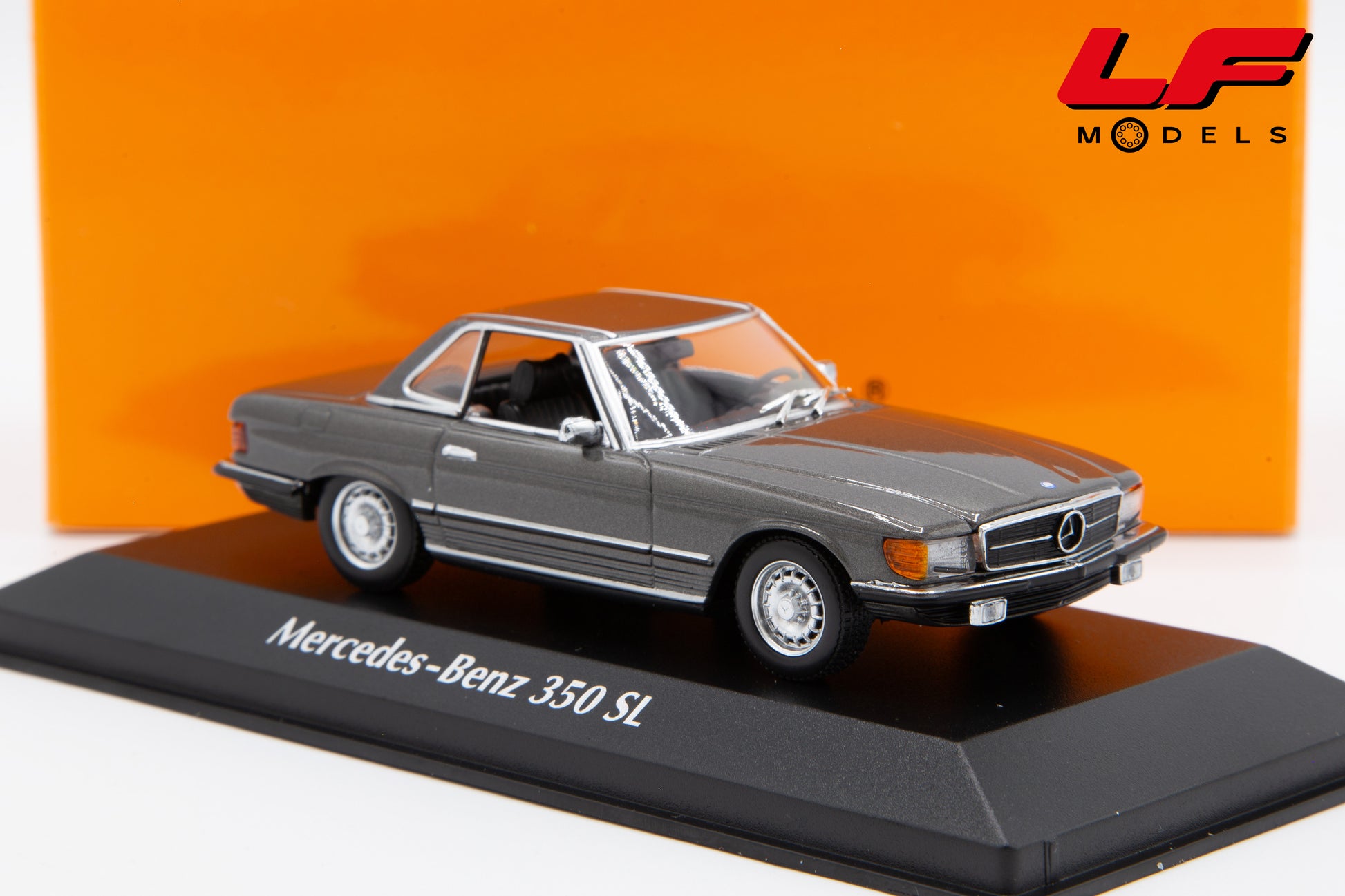 modellino mercedes 350 SL maxichamps 1:43 940033451 vista frontale