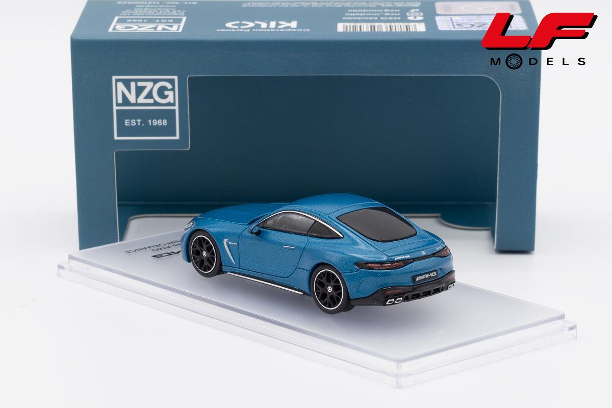 modellino mercedes amg gt63 s e performance hyper blue magno nzg 1:64 113100022 vista posteriore
