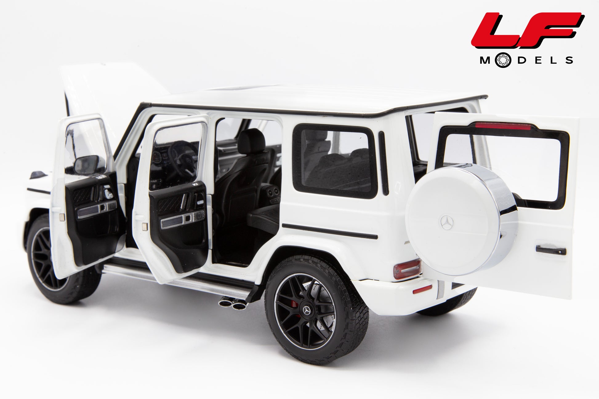 modellino mercedes g63 minichamps 1:18 posteriore aperto