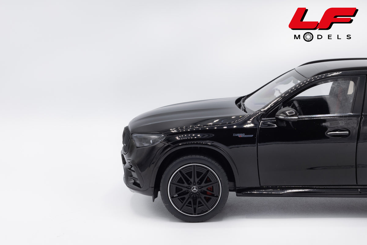 modellino mercedes glc 63 amg nero nzg 1:18 111000050 vista cerchio