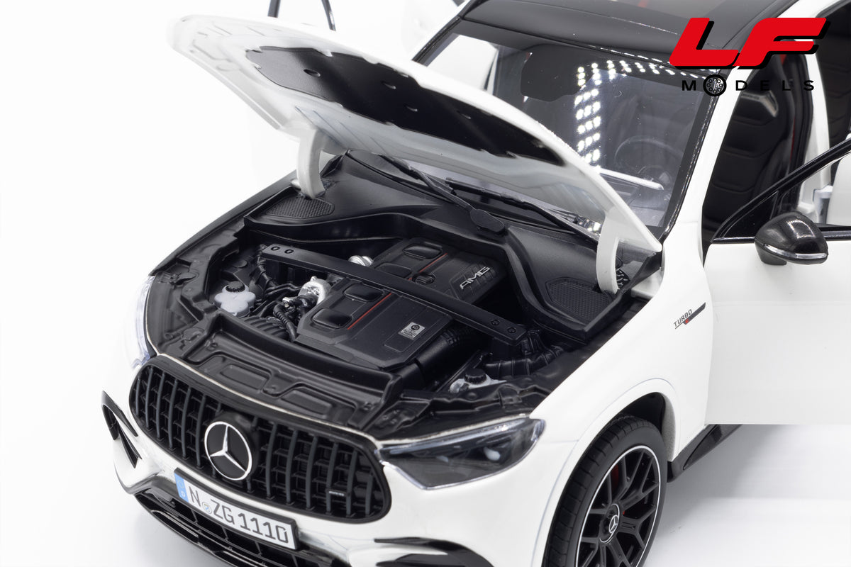 modellino mercedes glc 63 amg bianco nzg 1:18 111000040 vista motore