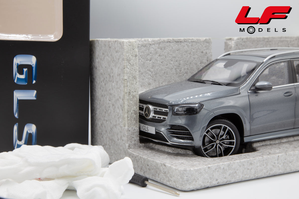 modellino mercedes gls jadi 1:18 B66960623 vista imballo
