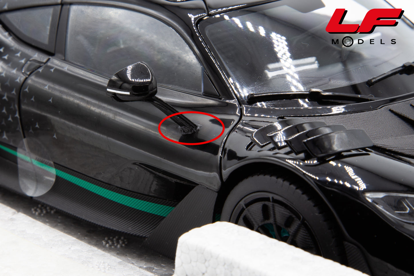modellino mercedes one amg nzg 1:18 difetto