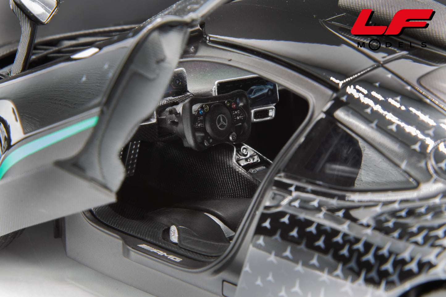 modellino mercedes one amg nzg 1:18 interni
