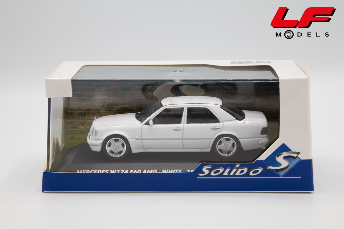 modellino mercedes e60 amg bianco solido 1:43 4313205 vista scatola