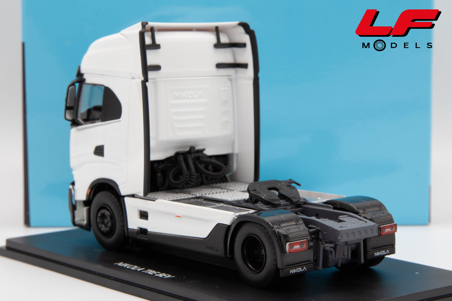 modellino iveco nikola eligor 1:43 posteriore