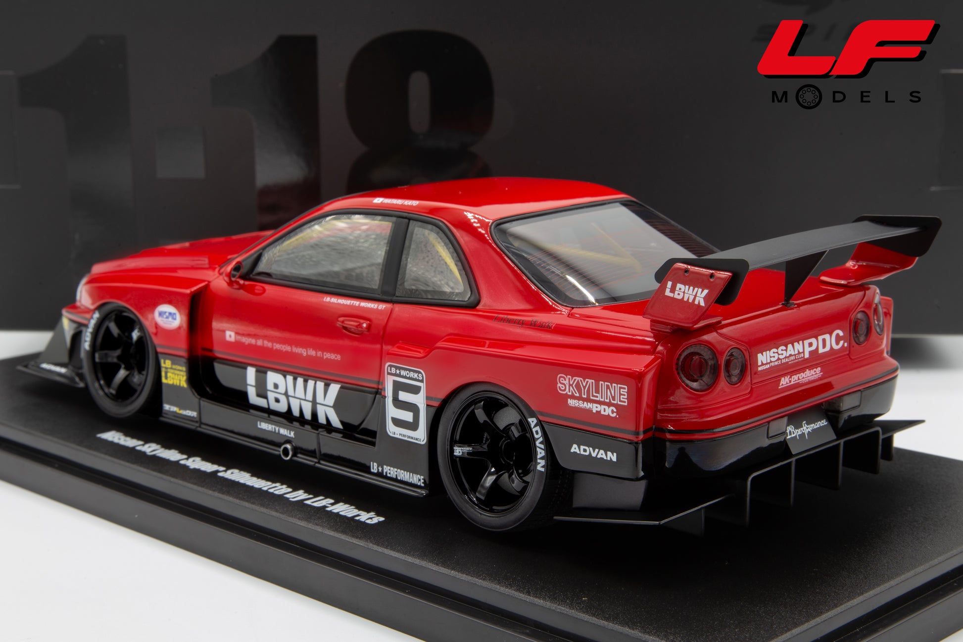 modellino nissan gtr r34 lbwk gt spirit 1:18 GT570 vista posteriore