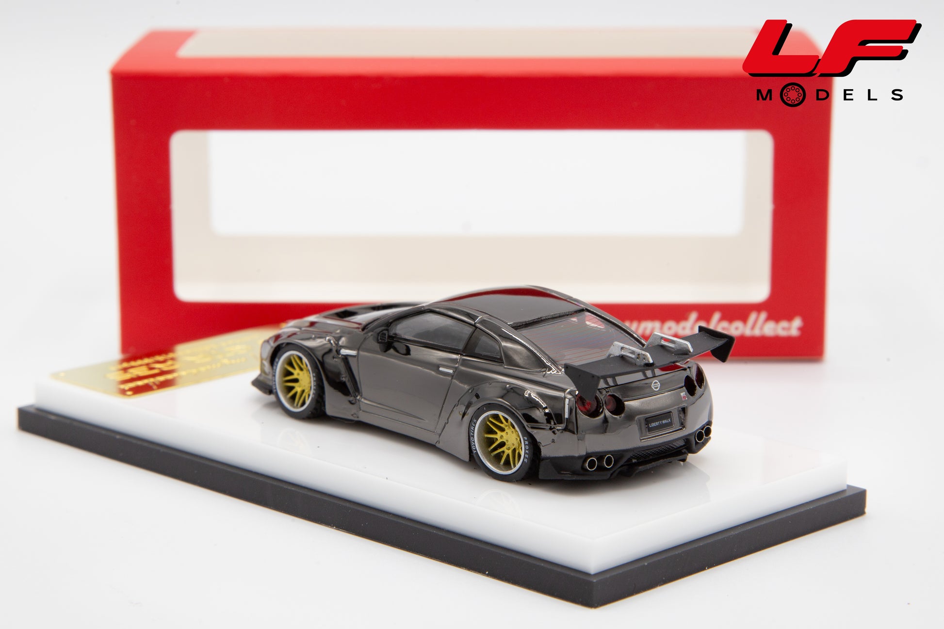 modellino nissan gt-r r35 mymodelcollect 1:64 posteriore