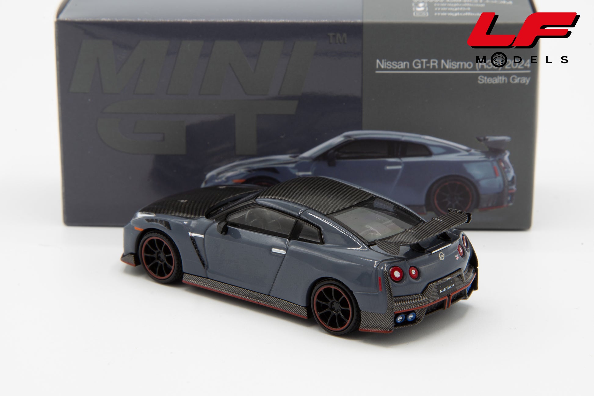 modellino nissan gtr r35 mini gt 1:64 posteriore