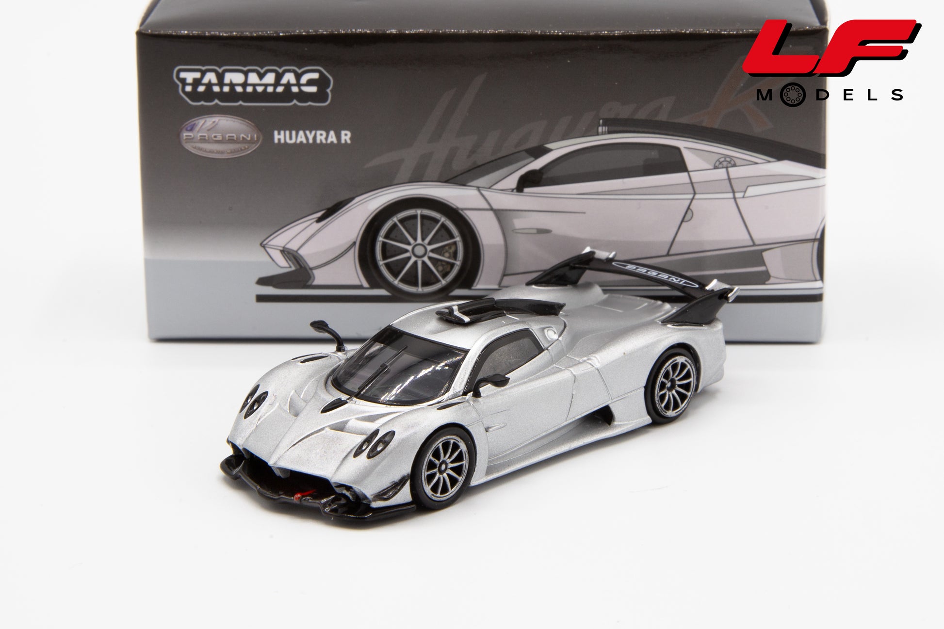 modellino pagani huayra r tarmac 1:64