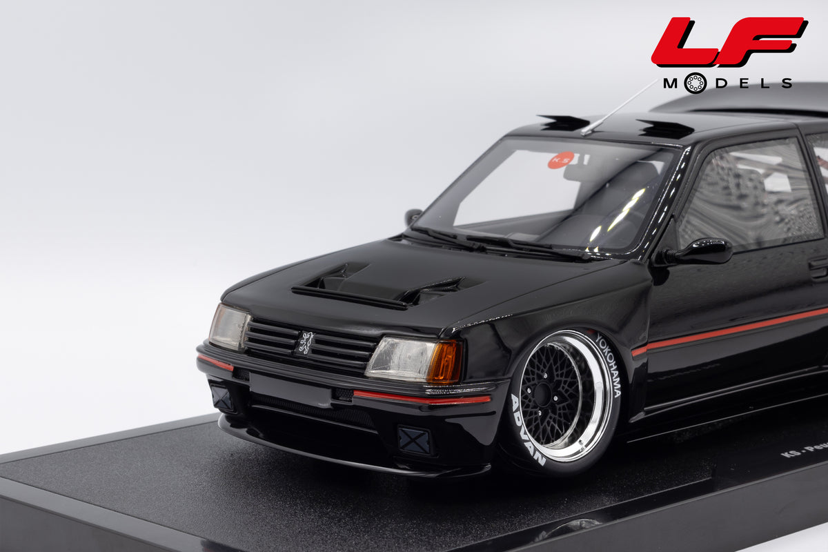 modellino peugeot 205 khyzyl ottomobile 1:18 OT1257 vista frontale