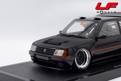 modellino peugeot 205 khyzyl ottomobile 1:18 OT1257 vista frontale