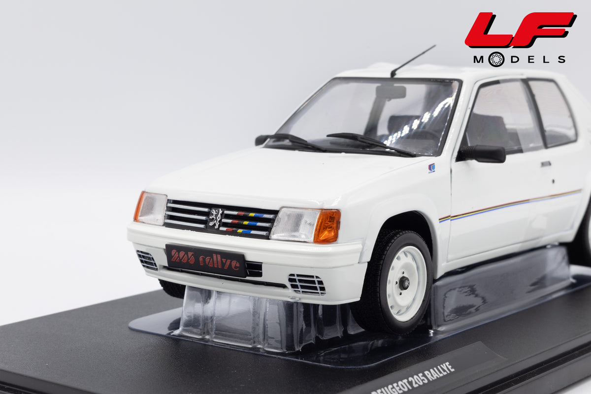 modellino peugeot 205 1.3 rally solido 1:18 1801701 vista frontale