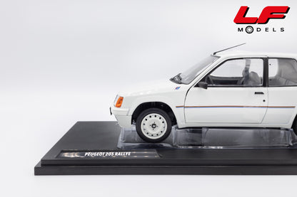 modellino peugeot 205 1.3 rally solido 1:18 1801701 vista laterale