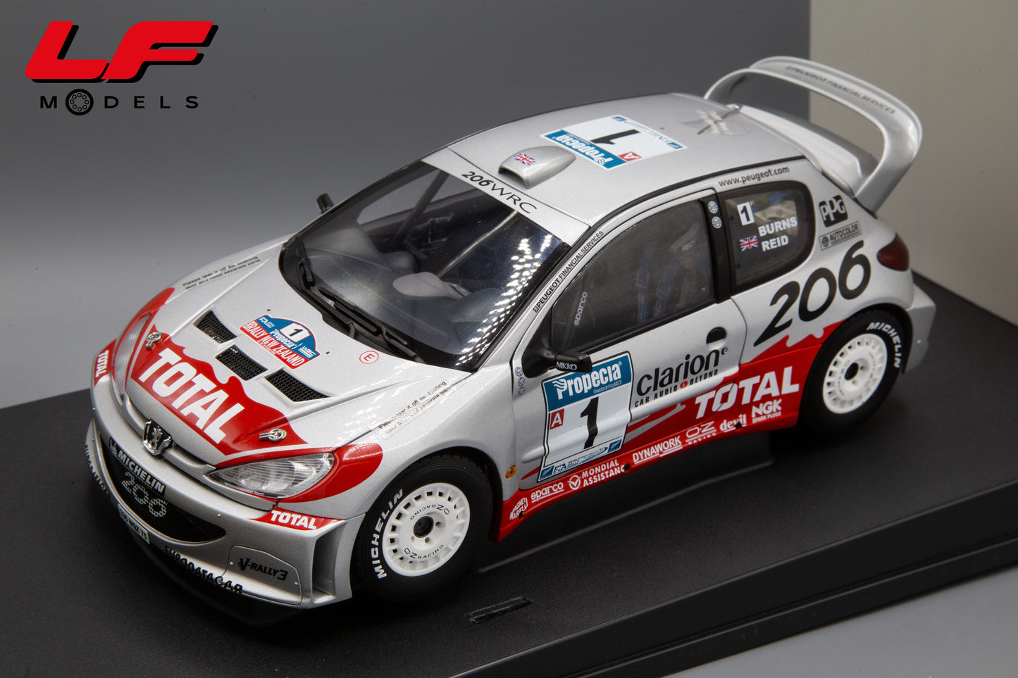 modellino peugeot 206 rally autoart 1:18 frontale