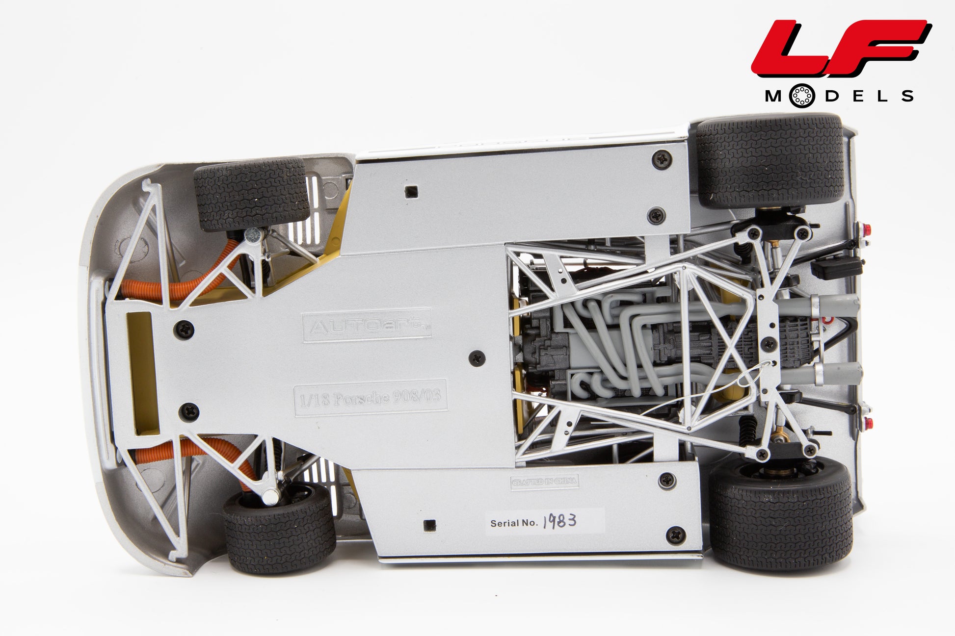 modellino porsche 908/03 autoart 1:18 fondino