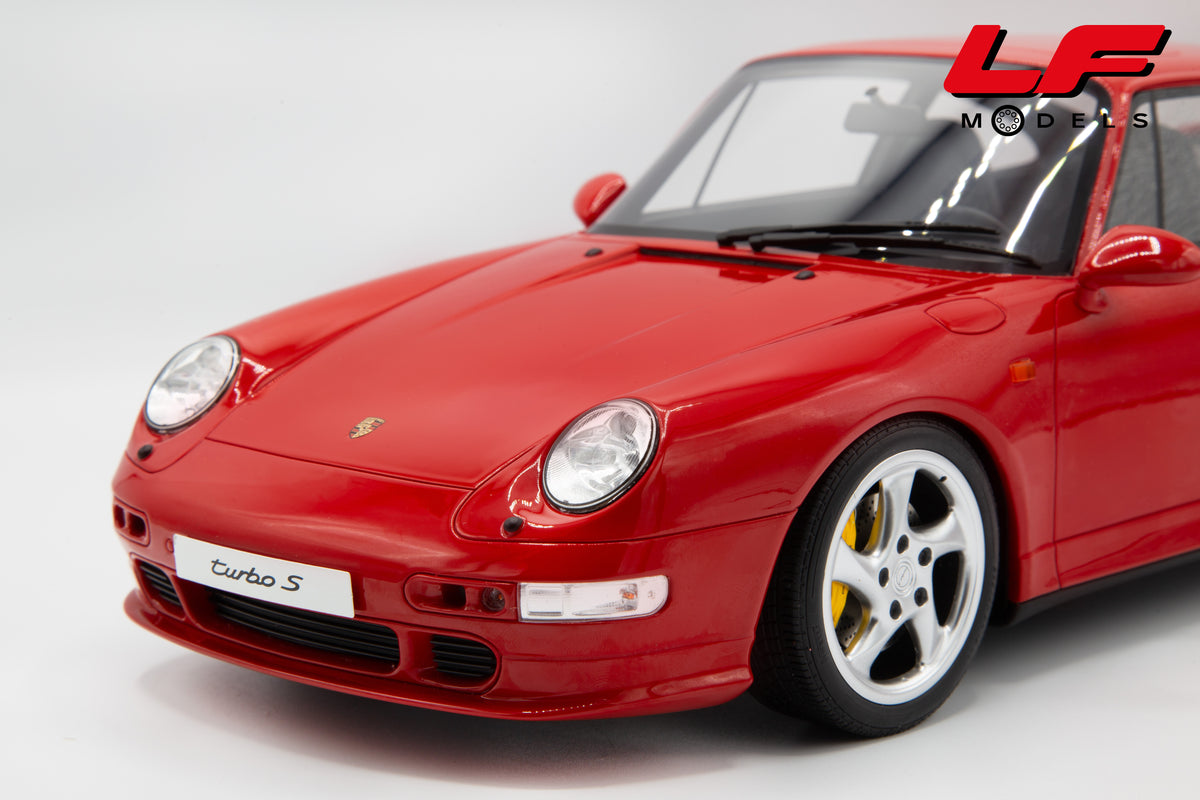 modellino porsche 911 993 turbo s rosso gt spirit 1:12 GT556 vista frontale