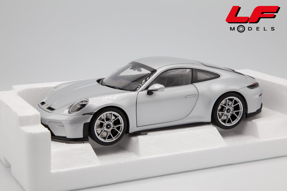 modellino porsche 911 992 gt3 touring norev 1:18 187002 vista imballo