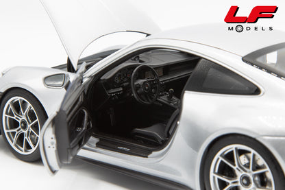 modellino porsche 911 992 gt3 touring norev 1:18 187002 vista interni