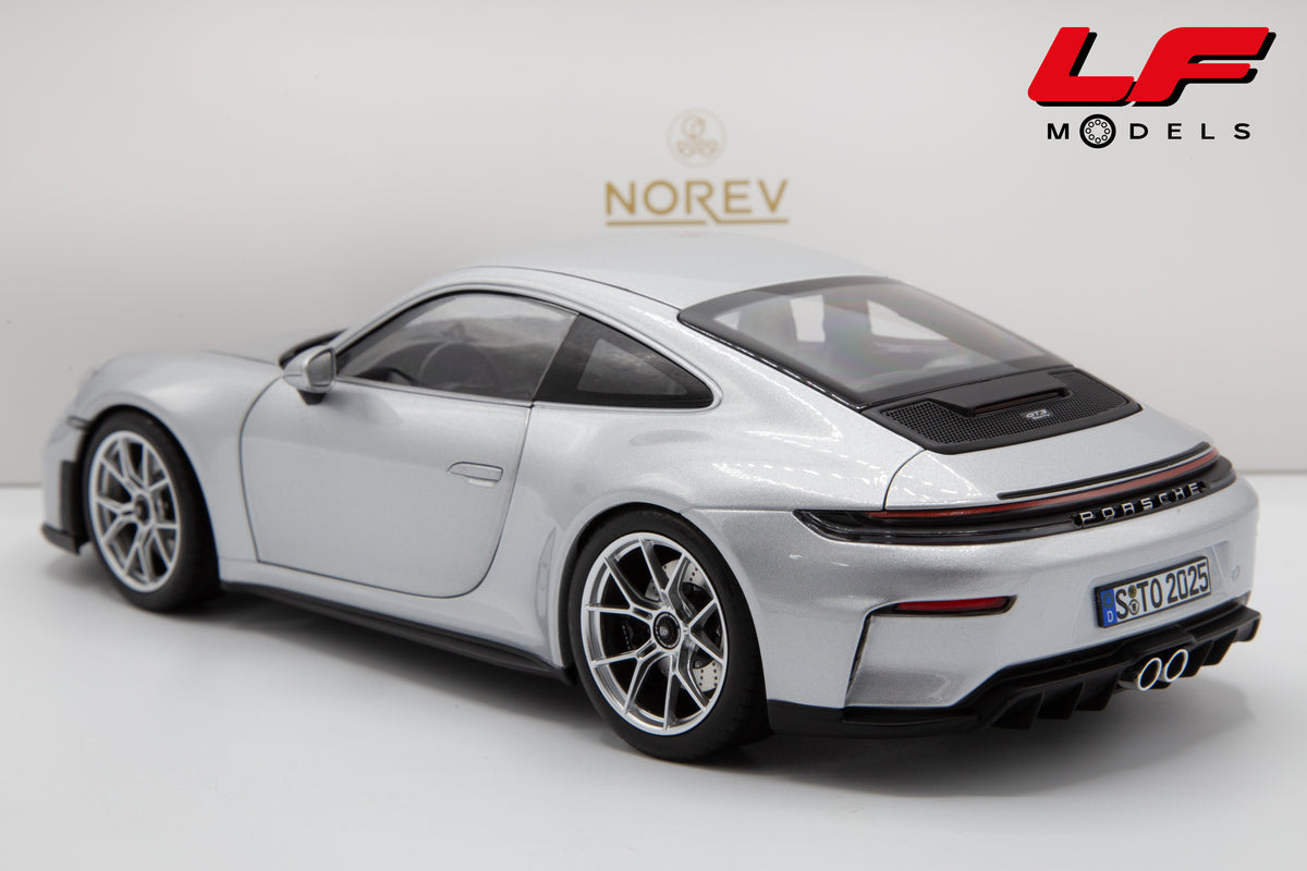 modellino porsche 911 992 gt3 touring norev 1:18 187002 vista posteriore
