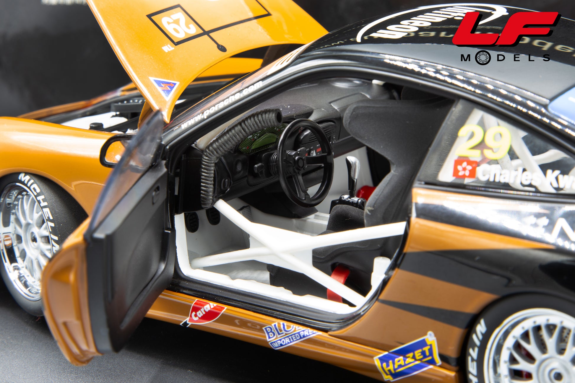 modellino porsche 911 gt3r asian cup 2003 autoart 1:18 interni