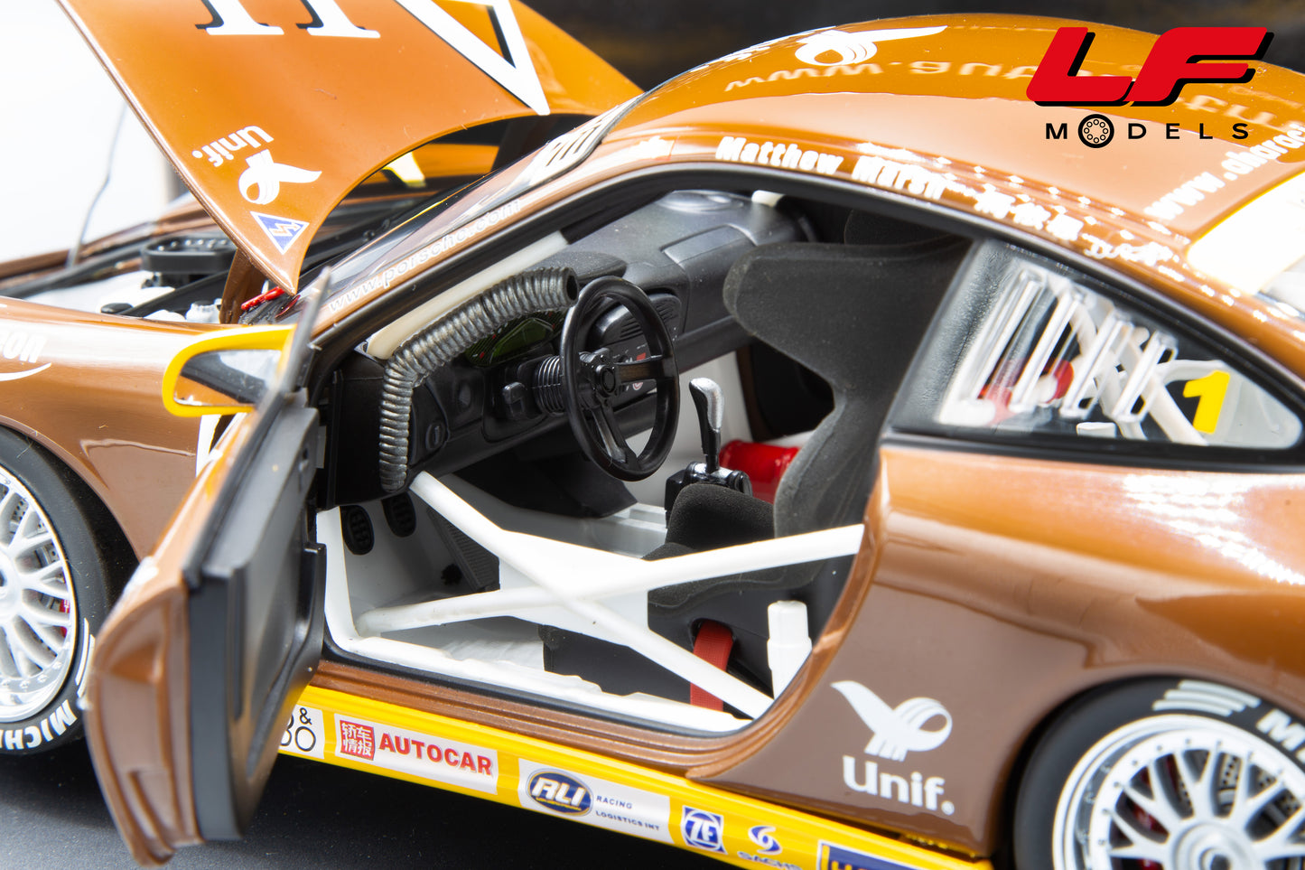 modellino porsche 911 gt3r asian cup 2004 autoart 1:18 interni
