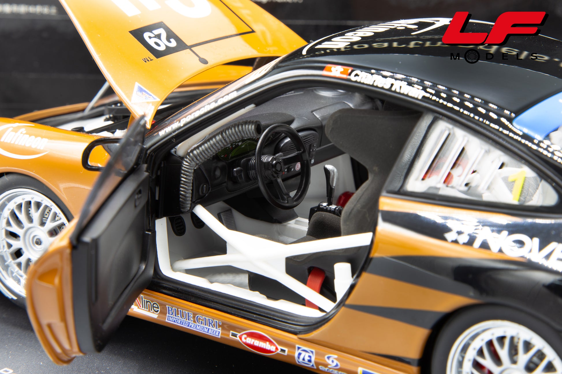 modellino porsche 911 gt3r asian cup 2004 autoart 1:18 interni