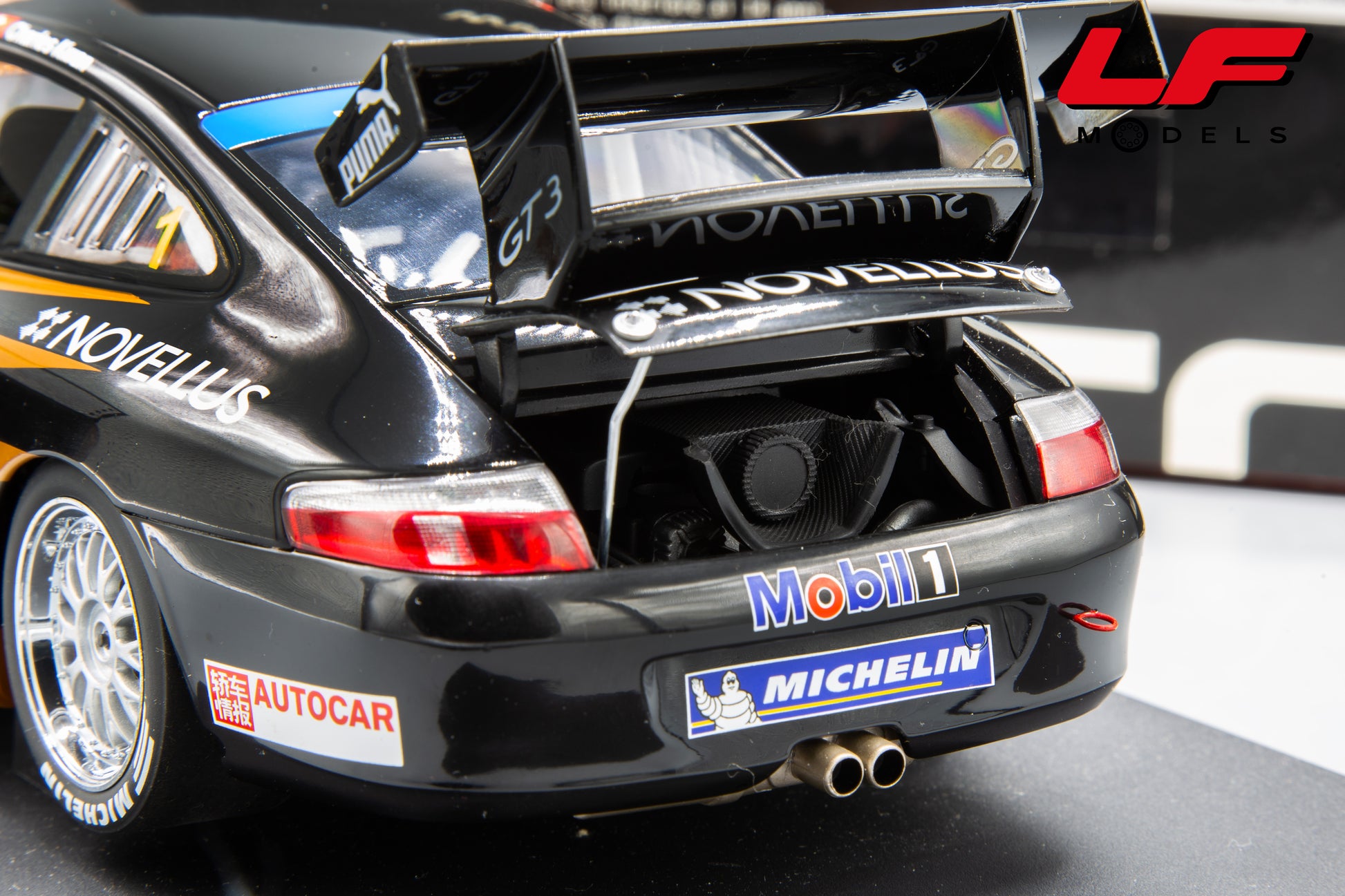modellino porsche 911 gt3r asian cup 2004 autoart 1:18 motore