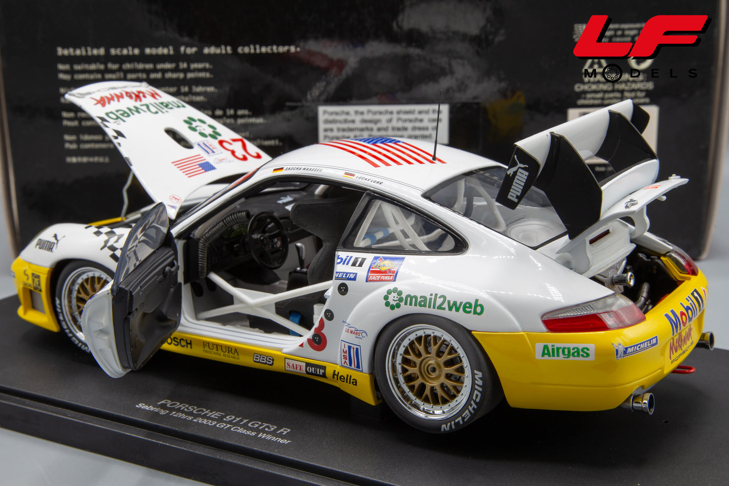 modellino porsche 911 gt3r 12h sebring autoart 1:18 posteriore