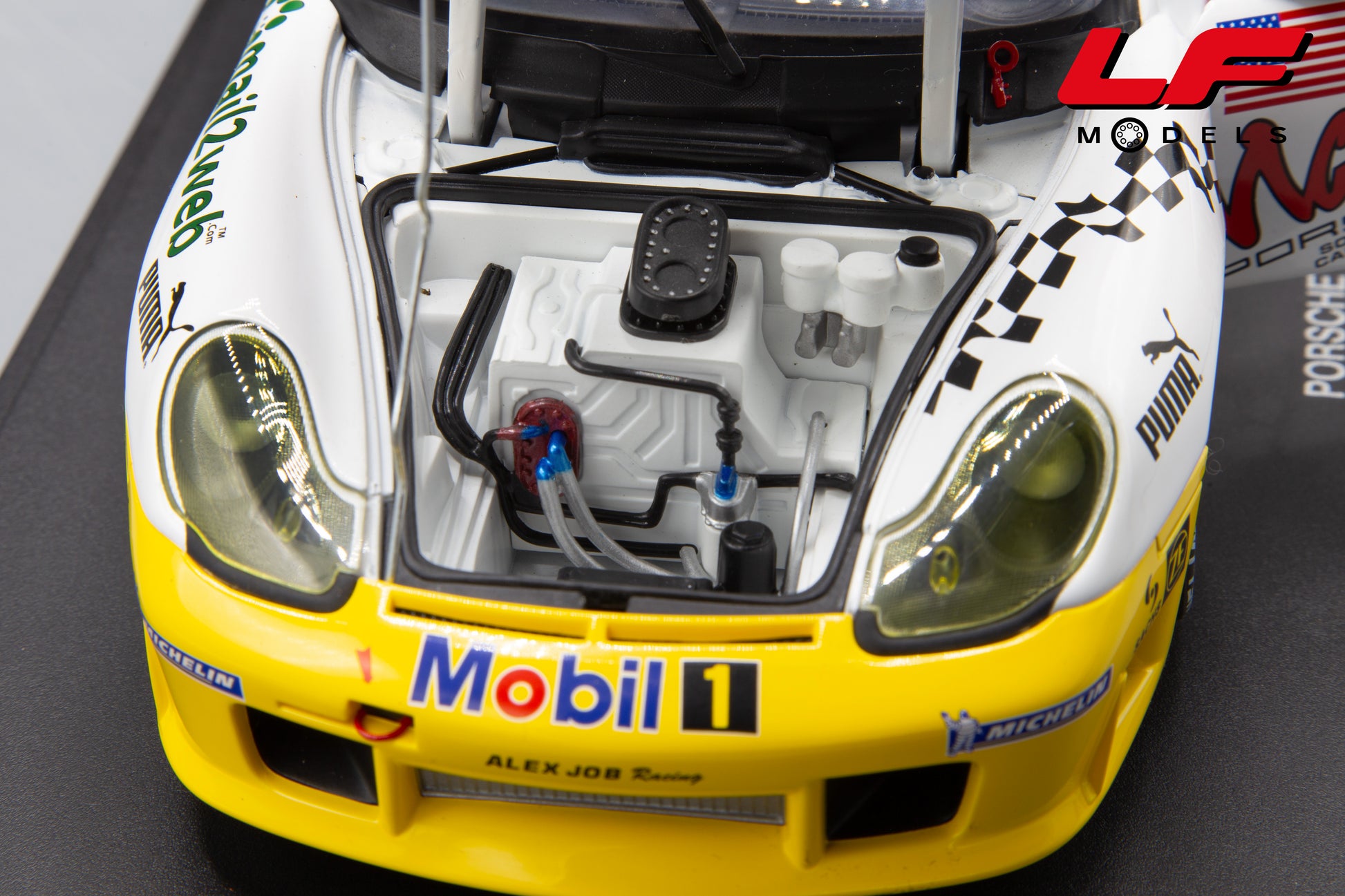 modellino porsche 911 gt3r 12h sebring autoart 1:18 serbatoio