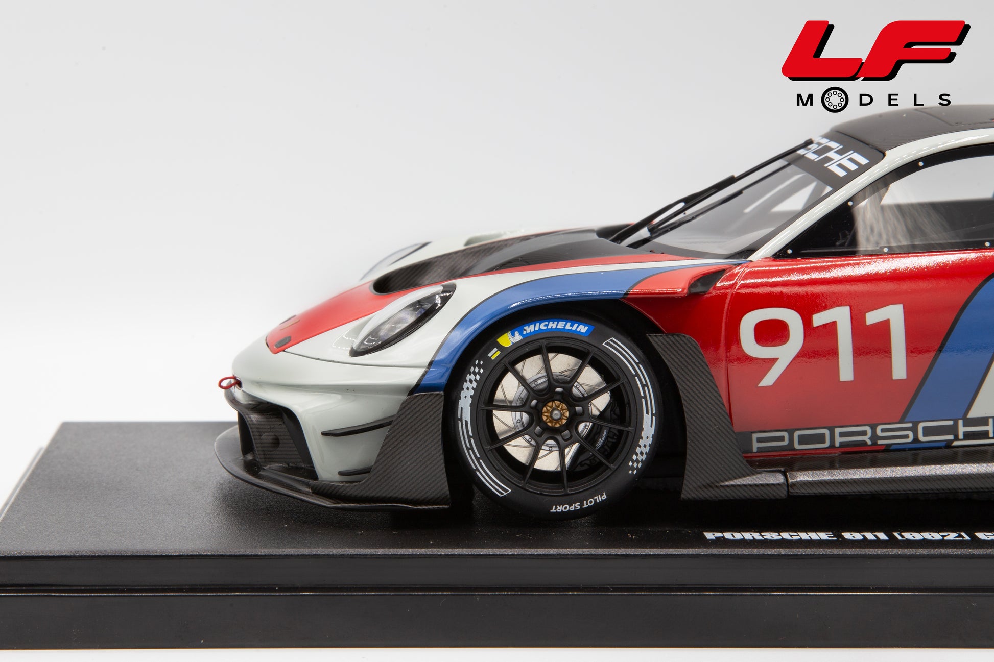 modellino porsche 911 gt3 r rennsport gt spirit 1:18 GT495 vista laterale cerchio