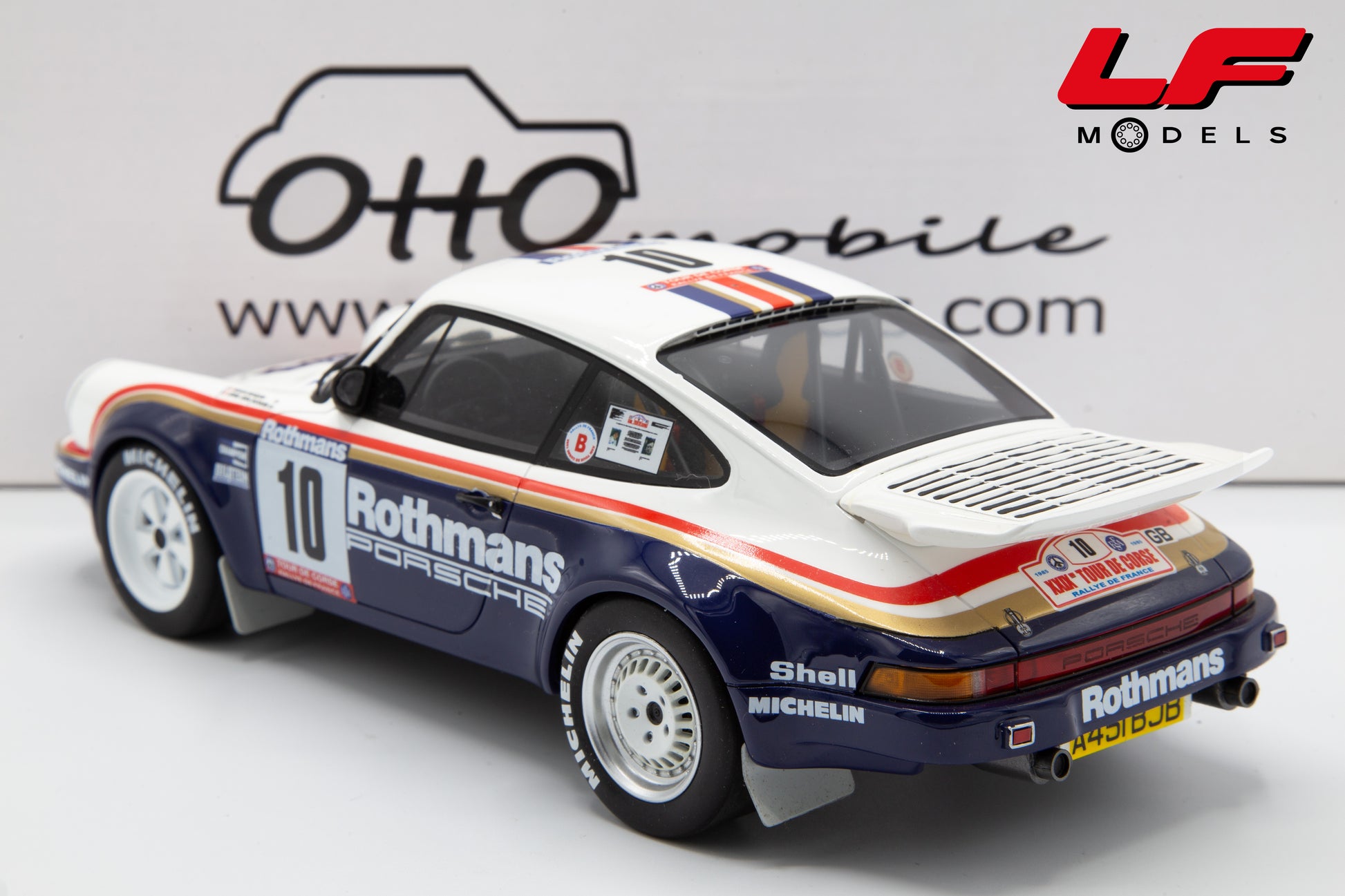 modellino porsche 911 sc rothmans 1:18 ottomobile posteriore