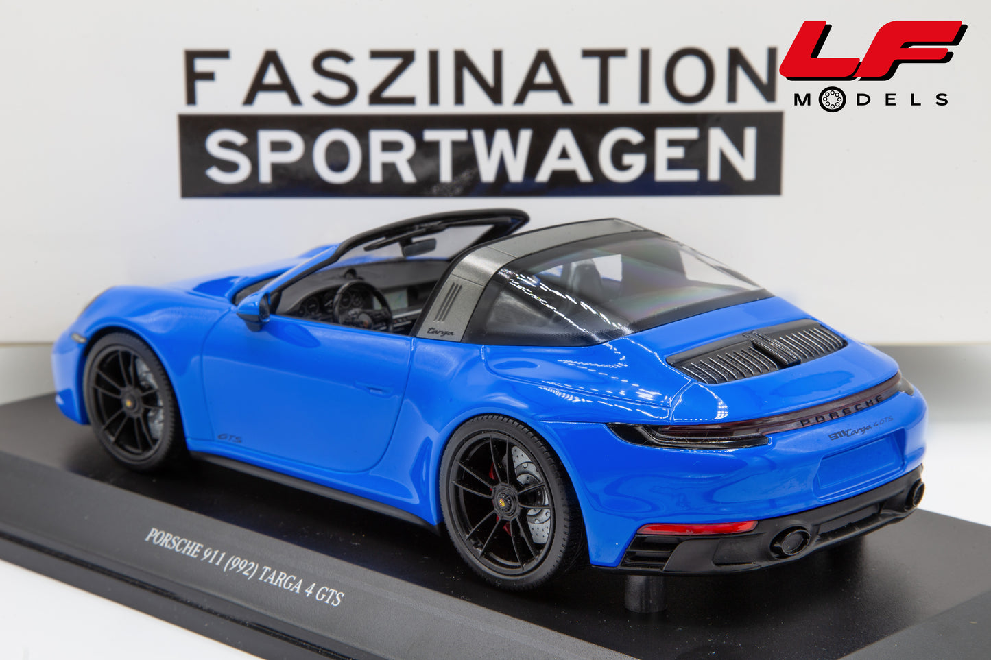 modellino porsche 911 992 targa 4 gts minichamps 1:18 posteriore