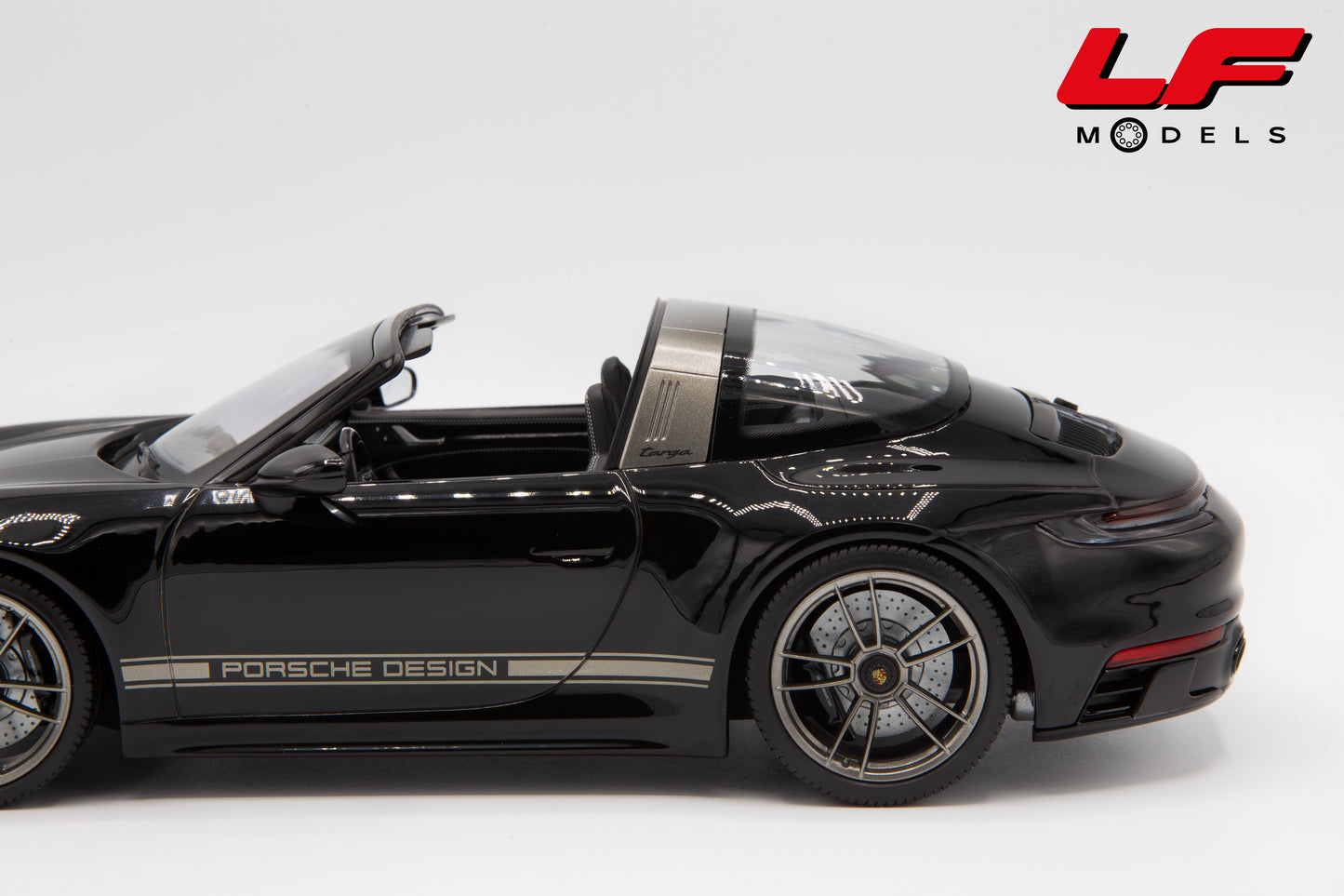 modellino porsche 911 992 targa minichamps 1:18 WAP0215410TTRG vista laterale
