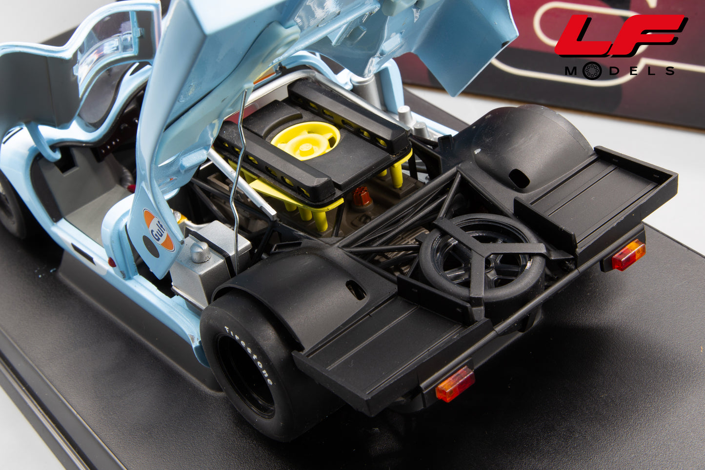 modellino porsche 917k daytona gulf autoart 1:18 motore