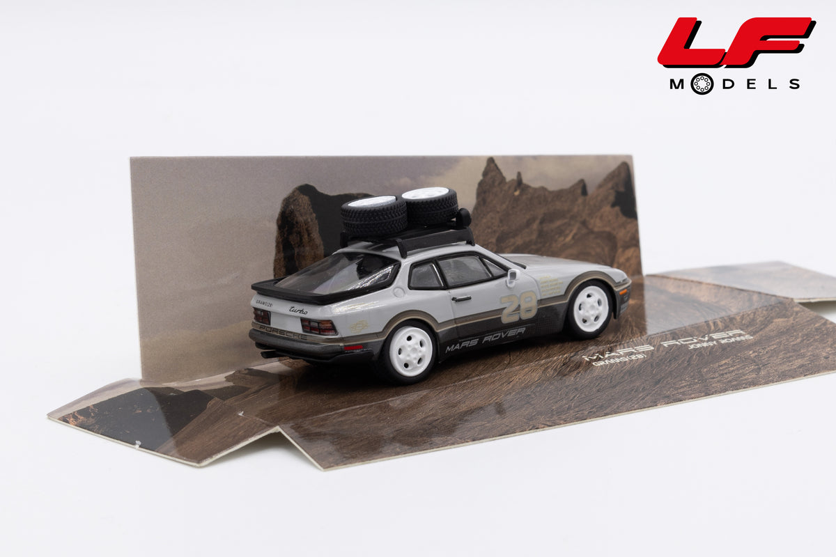 modellino porsche 944 mars rover tarmac 1:64 T64S-018-G28 vista posteriore