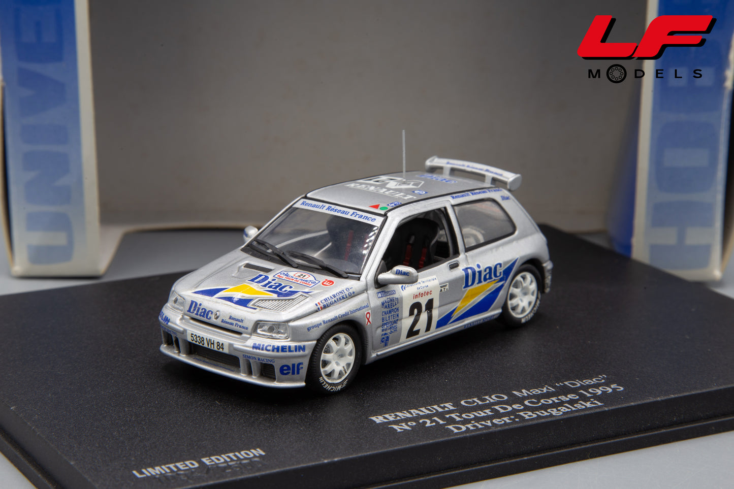 modellino renault clio maxi rally universal hobbies 1:43 frontale