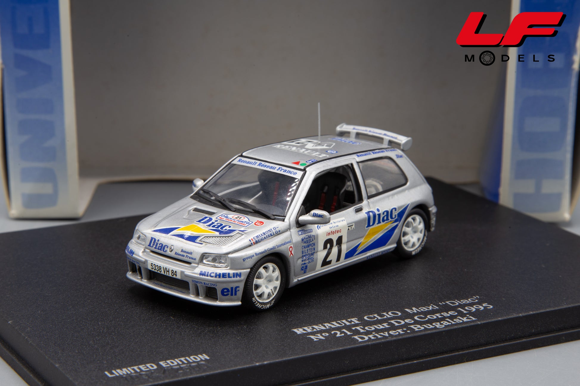 modellino renault clio maxi rally universal hobbies 1:43 frontale