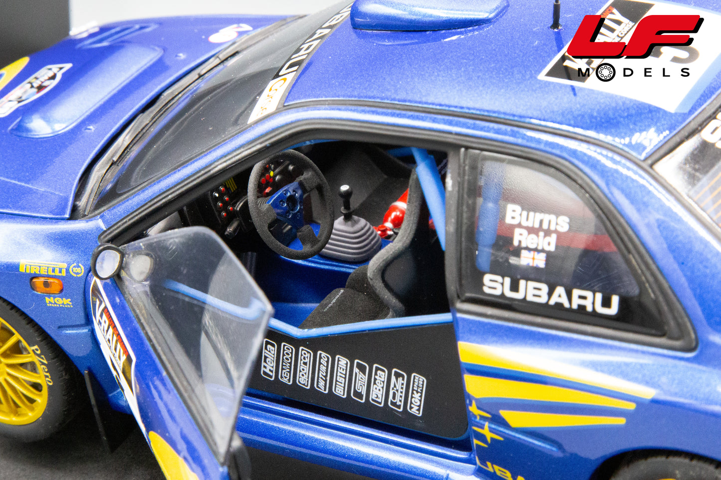 AUTOART SUBARU IMPREZA S5 WRC '99 TDC RALLY FRANCIA 1999 BURNS 1:18