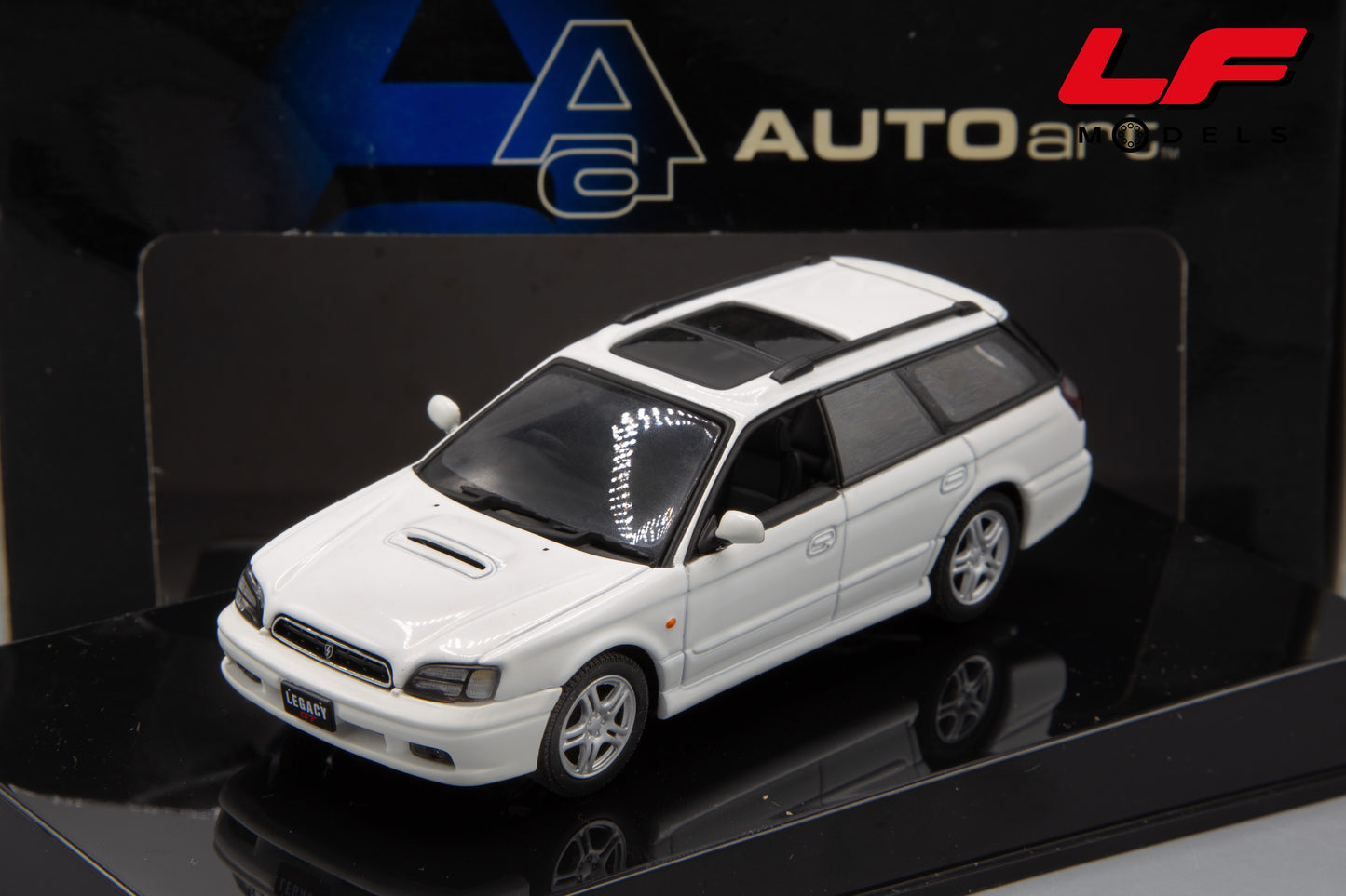 modellino subaru legacy autoart 1:43 frontale