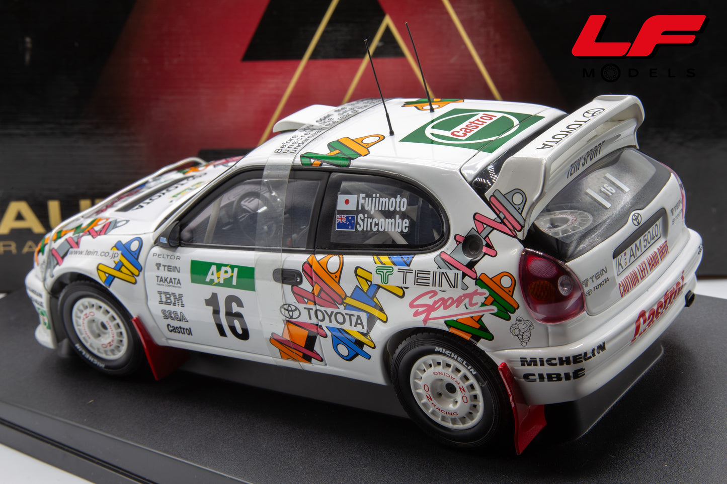 modellino toyota corolla autoart 1:18 posteriore