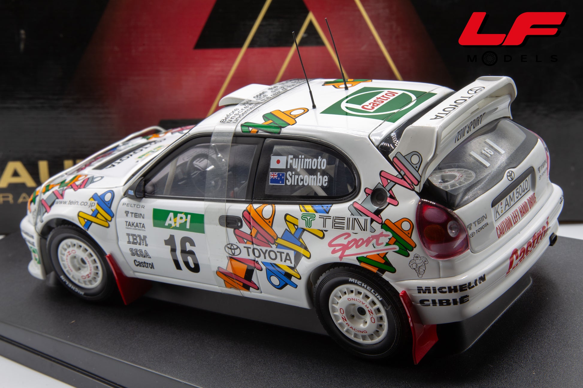 modellino toyota corolla autoart 1:18 posteriore