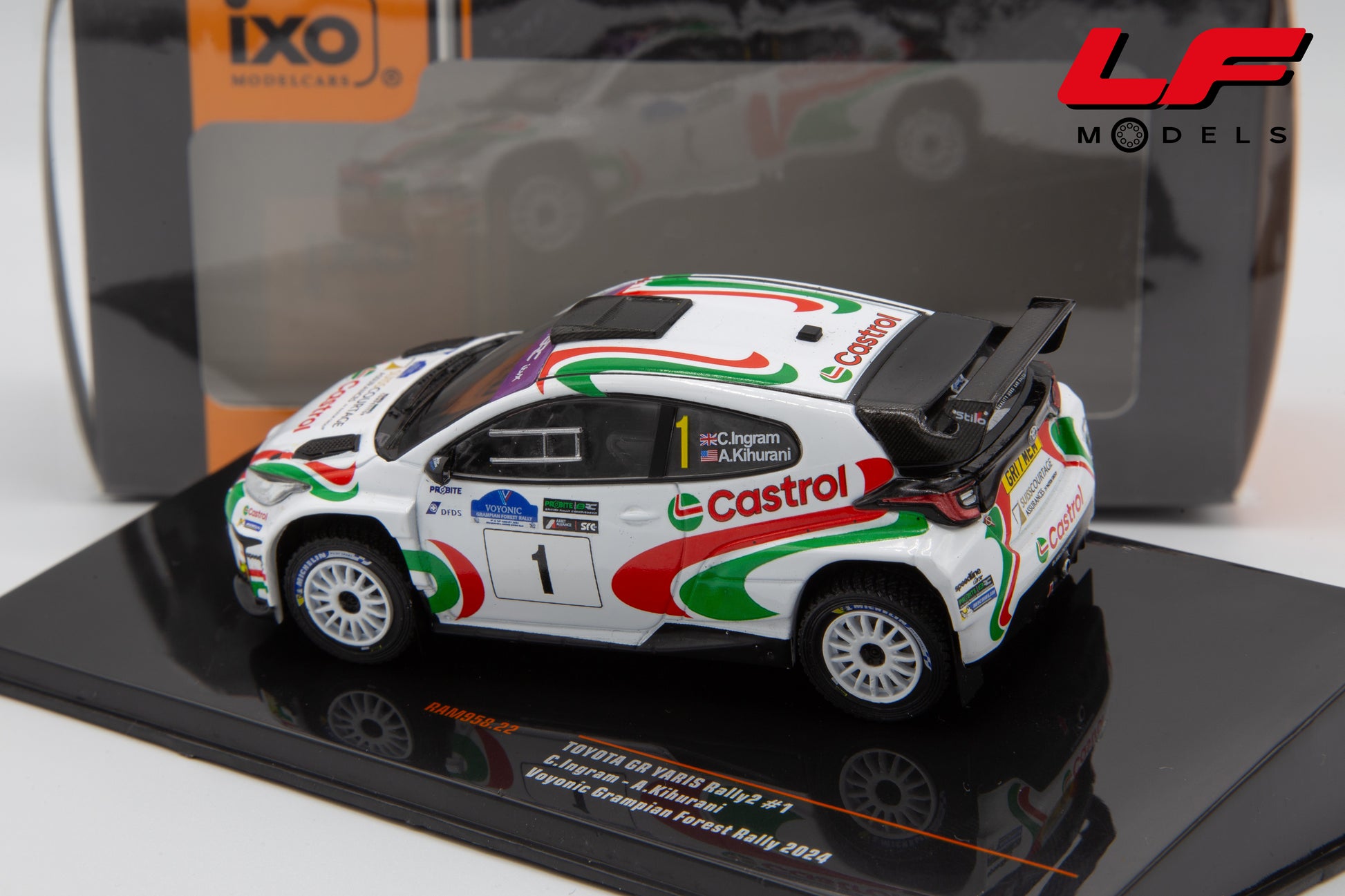 modellino toyota gr yaris rally ixo models 1:43 posteriore