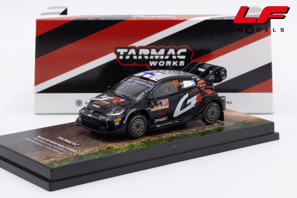 modellino toyota yaris gr rally latvia win tarmac 1:64 T64-085-24RL69 vista frontale