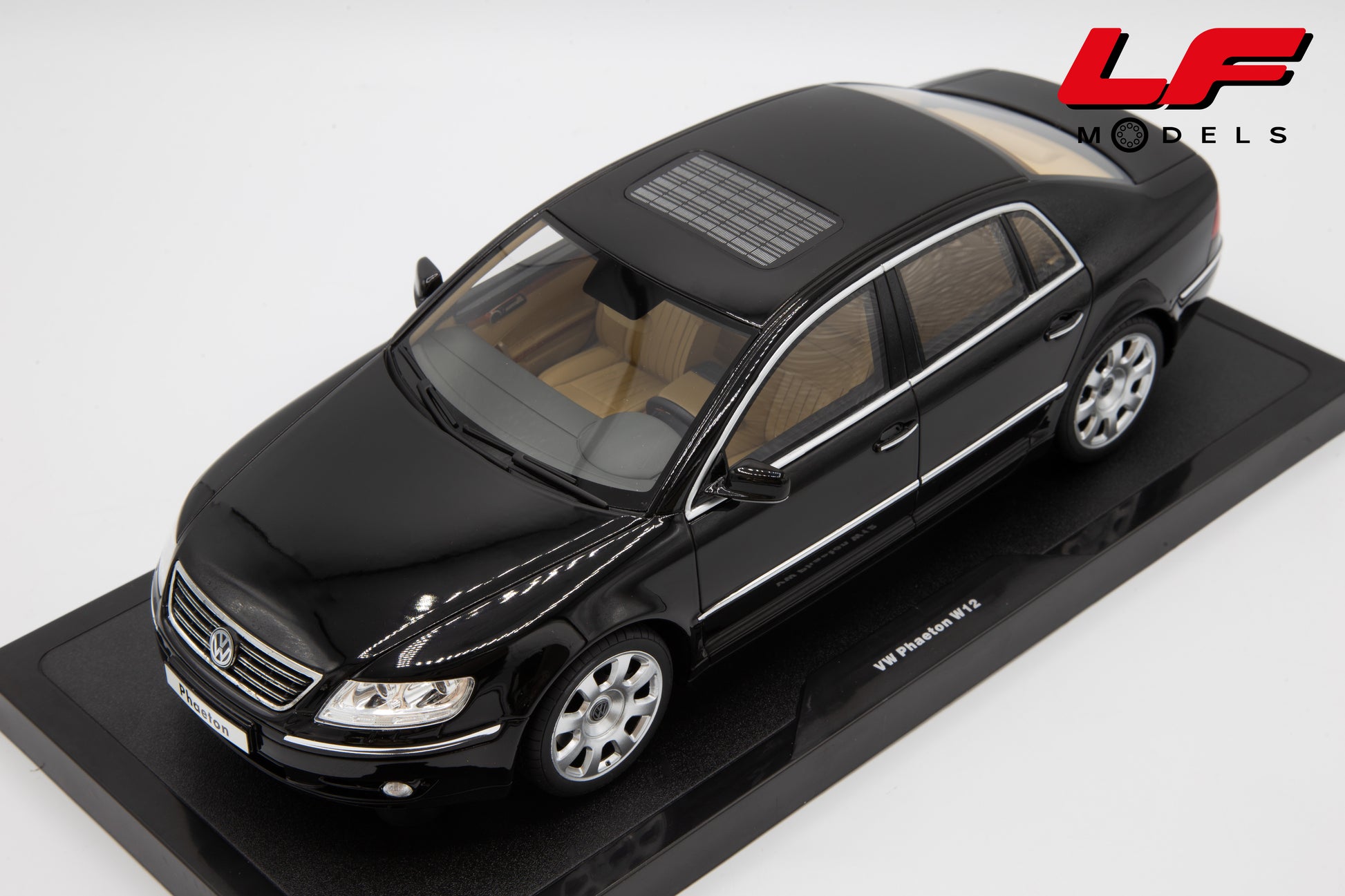 modellino volkswagen phaeton v12 ottomobile 1:18 OT1266 vista frontale
